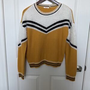 Ohmg Sweater PO Trend 2 Size Large New Mustard Color